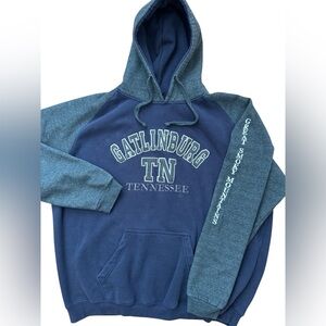 Gatlinburg Tennessee Great Smokey Mountains Men’s 3XL Hoodie Navy Blue Spell Out